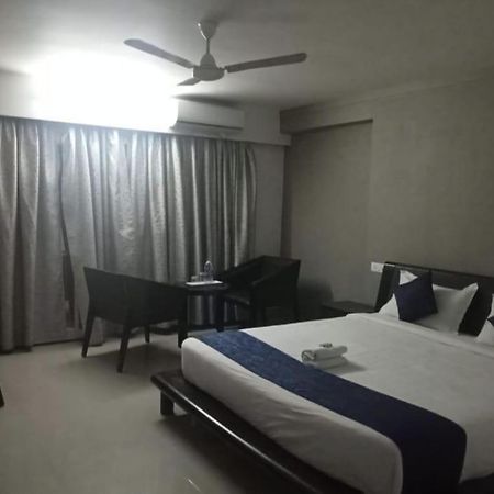 Hotel Aec Residency Alappuzha Exteriér fotografie
